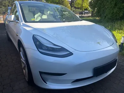 Gebraucht Tesla Model 3 324 kW (441 PS) 2019 Weiß Limousine