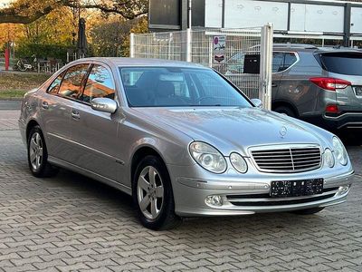 Gebraucht Mercedes E240 177 PS (130 kW) 2003 Silber Limousine