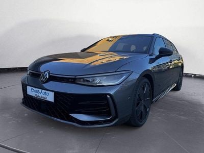Diabasgrau metallic Neu 2025 VW Passat R-line Kombi | 49.990 € (Guter Preis)