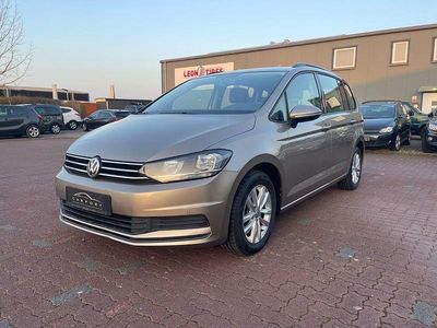 Gebraucht VW Touran Comfortline 150 PS (110 kW) 2016 Beige Van / Kleinbus