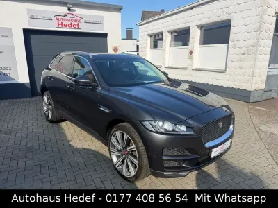 Gebraucht Jaguar F-Pace Portfolio 241 PS (177 kW) 2018 Grau SUV