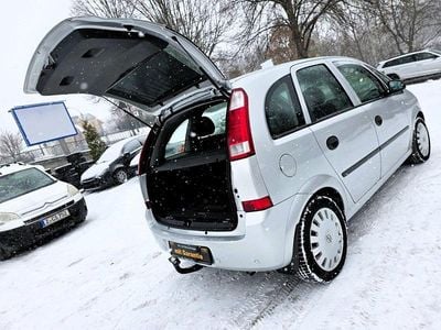 Silber Gebraucht 2004 Opel Meriva S Van / Kleinbus | 2.750 € (Fairer Preis)