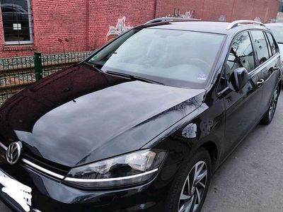 Używany VW Golf VII Sound 116 KM (85 kW) 2018 Czarny Kombi