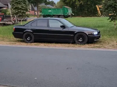 Gebraucht BMW 730 218 PS (160 kW) 1996 Schwarz Limousine