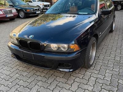 BMW 523