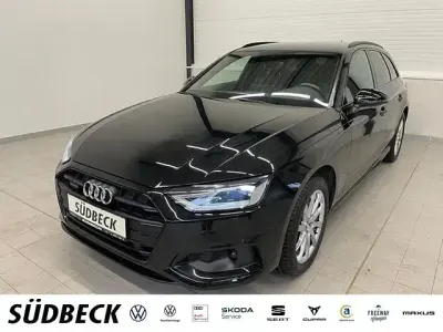 Gebraucht Audi A4 Advanced 204 PS (150 kW) 2021 Mythosschwarz metallic Kombi