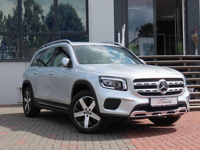 Mercedes GLB220