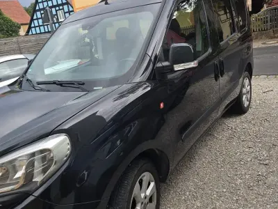 Gebraucht Fiat Doblò Lounge 120 PS (88 kW) 2017 Schwarz Van / Kleinbus