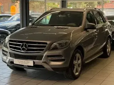 Gebraucht Mercedes ML250 204 PS (150 kW) 2013 Silber SUV