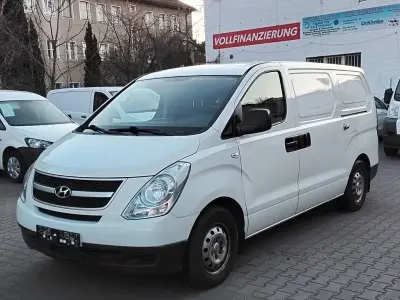 Używany Hyundai H-1 110 KM (80 kW) 2011 Biały Minivan