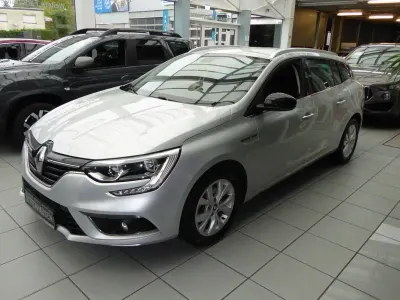 Gebraucht Renault Mégane GrandTour LIMITED 116 PS (85 kW) 2020 Silber Kombi