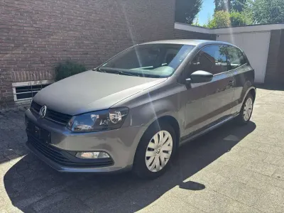 Gebraucht VW Polo 60 PS (44 kW) 2016 Grau Kleinwagen