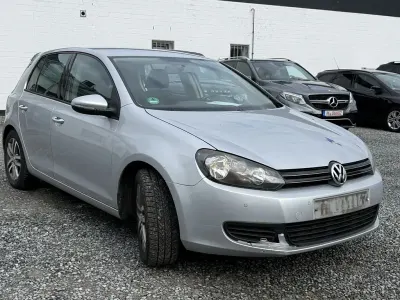 Gebraucht VW Golf VI Comfortline 122 PS (89 kW) 2010 Reflexsilber metallic (metallic) Kleinwagen