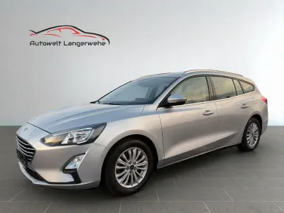 Gebraucht Ford Focus Titanium 125 PS (91 kW) 2021 Grau Limousine