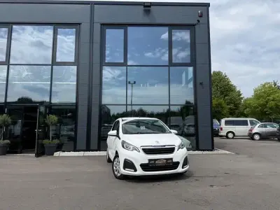 Gebraucht Peugeot 108 Active 69 PS (50 kW) 2014 Weiß Kleinwagen