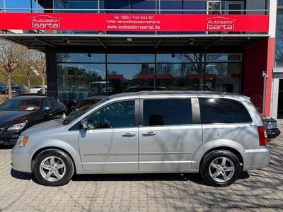 Gebraucht Lancia Voyager Gold 283 PS (208 kW) 2012 Silber Van / Kleinbus