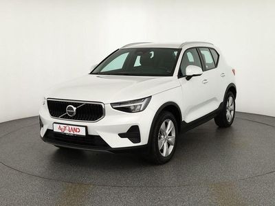 Gebraucht Volvo XC40 Momentum 197 PS (144 kW) 2022 Weiß SUV