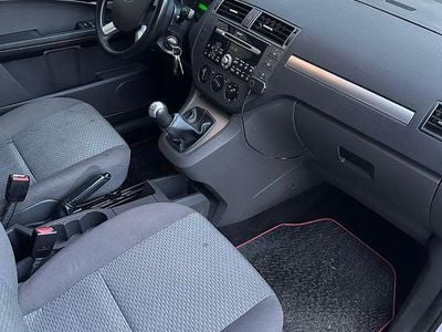 Silber Gebraucht 2005 Ford C-MAX Trend Van / Kleinbus | 2.250 € (Fairer Preis)