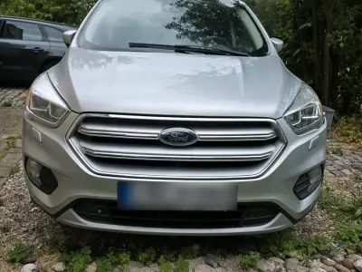 Gebraucht Ford Kuga Titanium 182 PS (133 kW) 2017 Silber SUV