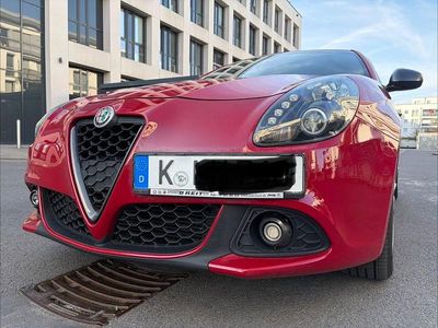 Gebraucht Alfa Romeo Giulietta Super 120 PS (88 kW) 2016 Rot Kleinwagen