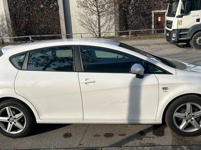 Second-hand Seat Leon Comfort 125 CP (91 kW) 2009 Alb Hatchback