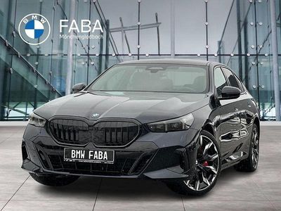 Neu BMW 550e M Sport 489 PS (359 kW) 2026 Schwarz Limousine