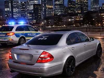 Gebraucht Mercedes E240 176 PS (129 kW) 2002 Silber Limousine