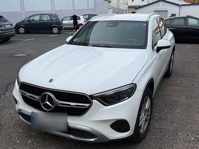 Używany Mercedes GLC200 209 KM (153 kW) 2023 Biały SUV