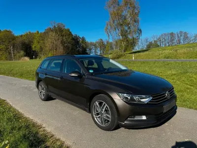 Gebraucht VW Passat Comfortline 150 PS (110 kW) 2018 Braun Kombi