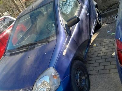Gebraucht Toyota Yaris 65 PS (47 kW) 2001 Blau Kleinwagen