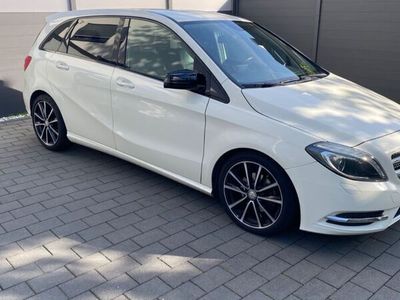 gebraucht Mercedes B200 CDI - Sportpaket bei Mercedes Scheckheft