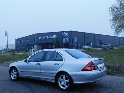 Silber Gebraucht 2000 Mercedes C200 Avantgarde Limousine | 9.890 €