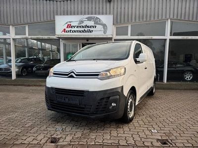 Weiß Gebraucht 2017 Citroën Jumpy Business Class Van / Kleinbus | 13.900 € (Teuer)