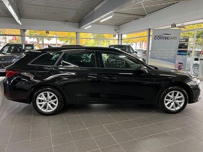 Mitternachtsschwarz Gebraucht 2024 Seat Leon ST Style Kombi | 25.400 € (Guter Preis)
