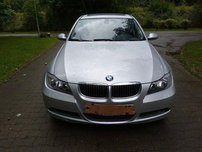 Gebraucht BMW 320 150 PS (110 kW) 2006 Silber Limousine