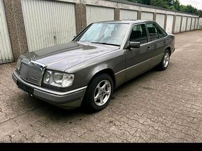 Gebraucht Mercedes E230 136 PS (100 kW) 1989 Beige Limousine