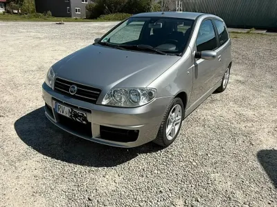 Usata Fiat Punto 130 CV (95 kW) 2004 Argento Utilitaria