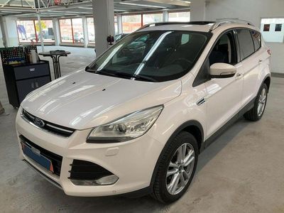 Gebraucht Ford Kuga Titanium 182 PS (133 kW) 2015 Weiß SUV