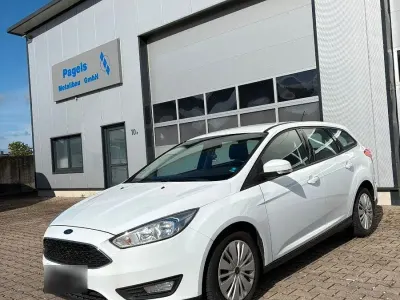 Gebraucht Ford Focus Business Edition 120 PS (88 kW) 2017 Weiß Kombi