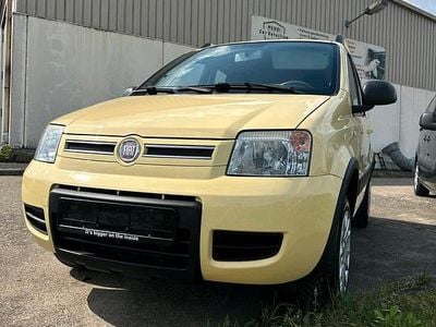 Second-hand Fiat Panda 4x4 70 CP (51 kW) 2011 Galben Hatchback