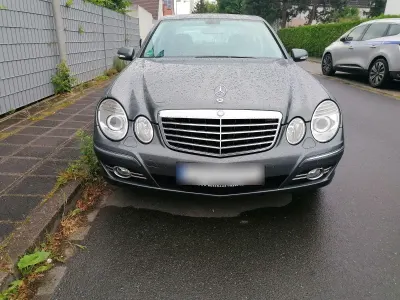 Gebraucht Mercedes E280 Avantgarde 231 PS (169 kW) 2007 Blau Limousine