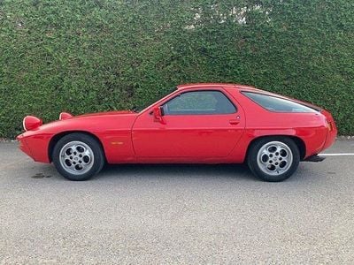 Second-hand Porsche 928 240 CP (176 kW) 1980 Roșu Coupe