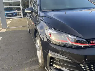 Second-hand VW Golf VII GTI 245 CP (180 kW) 2019 Negru Berlinǎ