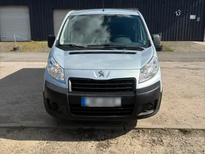 Gebraucht Peugeot Expert 120 PS (88 kW) 2015 Silber Van