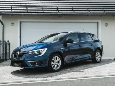 Używany Renault Mégane LIMITED Deluxe 130 KM (95 kW) 2020 Niebieski Sedan/Limuzyna