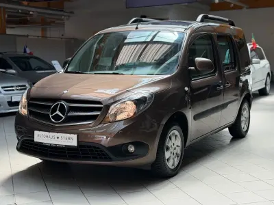 Gebraucht Mercedes Citan 112 114 PS (83 kW) 2018 Braun Van / Kleinbus