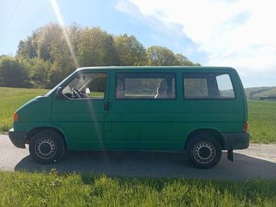 Second-hand VW T4 84 CP (61 kW) 1999 Verde Van