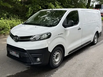 Usata Toyota Proace Verso 100 kW (136 CV) 2022 Bianco Station wagon