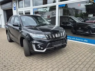 Gebraucht Suzuki Vitara Comfort 131 PS (96 kW) 2023 Cosmic black pearl met. SUV