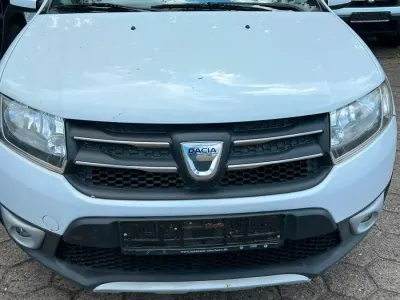 Gebraucht Dacia Sandero 90 PS (66 kW) 2013 Weiß Limousine